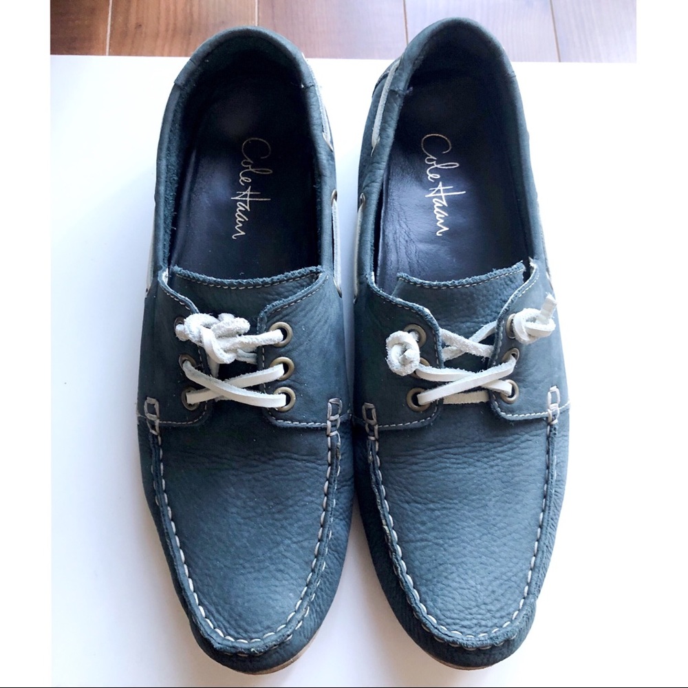 Cole Haan women boat Shoes moc
